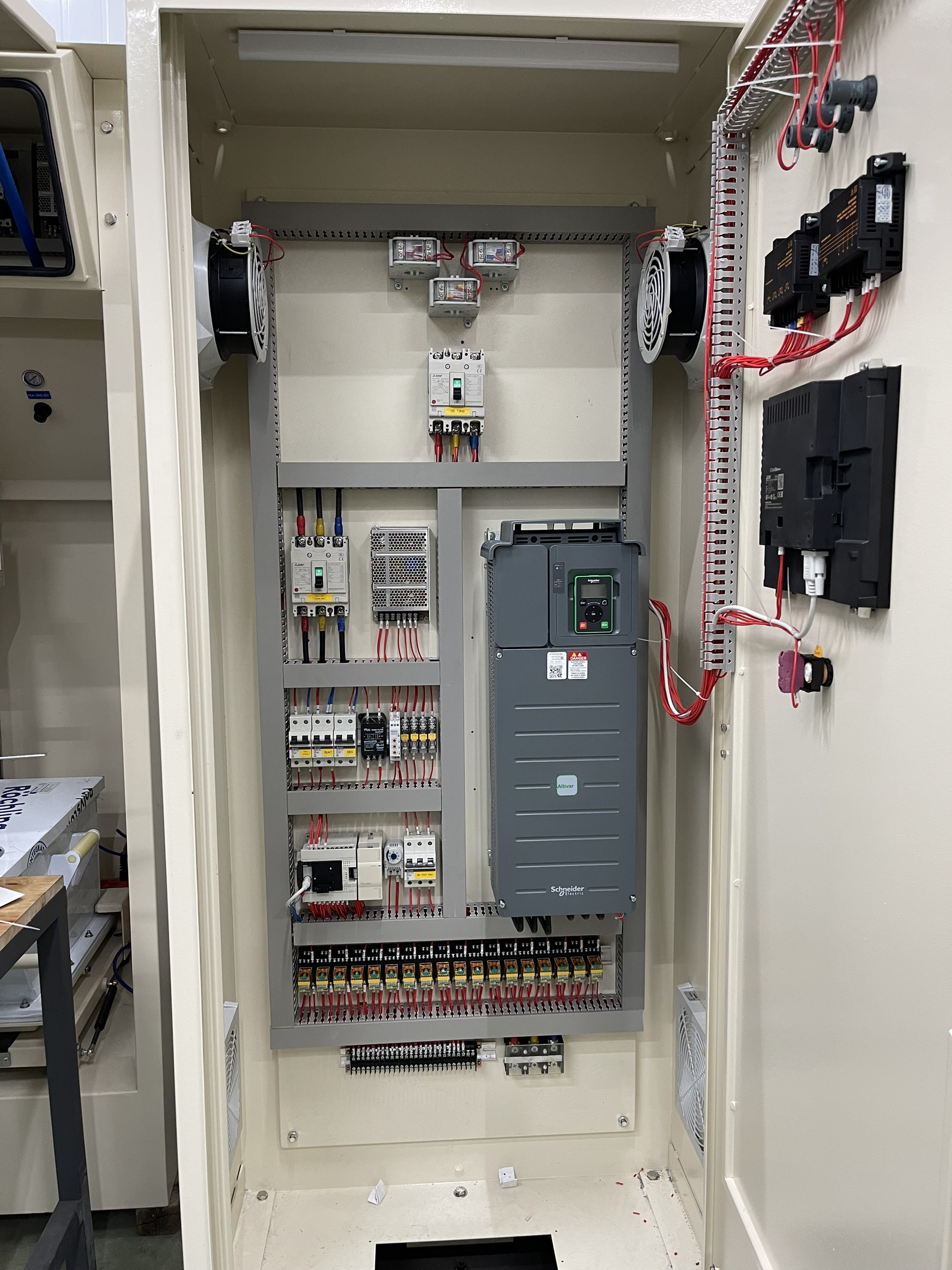 biến tần sinee en600 cho máy bơm quạt
